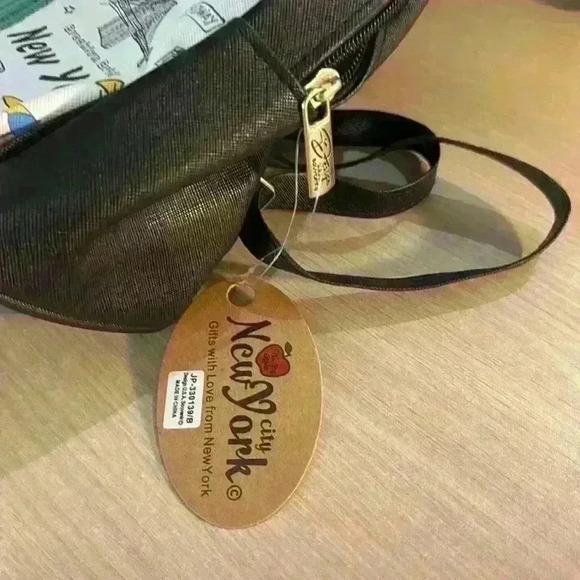 New York City Historical Landmark Mini Backpack - Picture 4 of 4